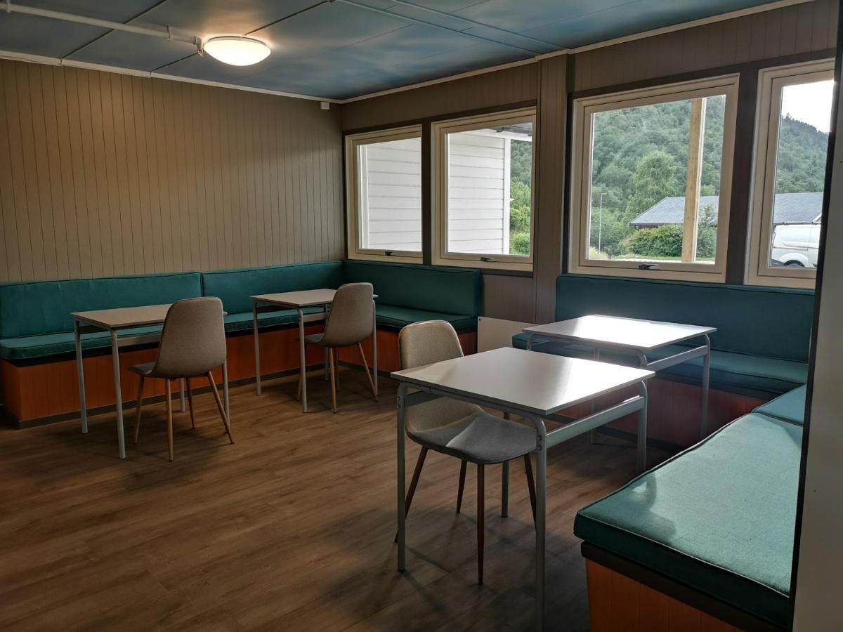 Kinsarvik Hostel Экстерьер фото